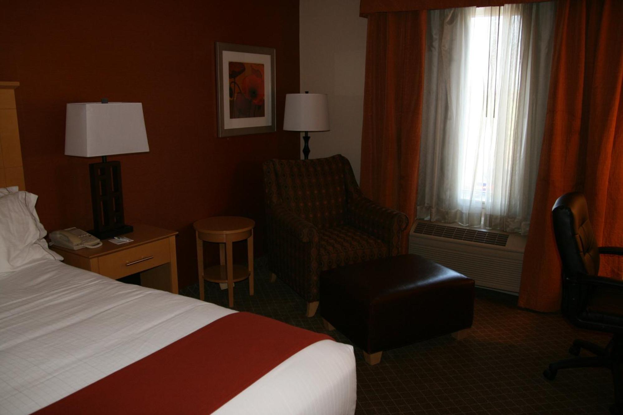 Holiday Inn Express Stockton Southeast By Ihg Zewnętrze zdjęcie