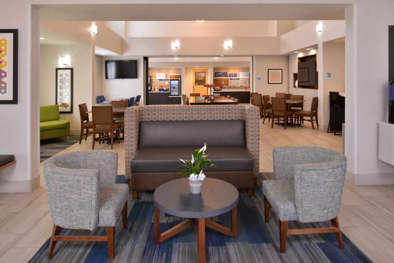 Holiday Inn Express Stockton Southeast By Ihg Zewnętrze zdjęcie